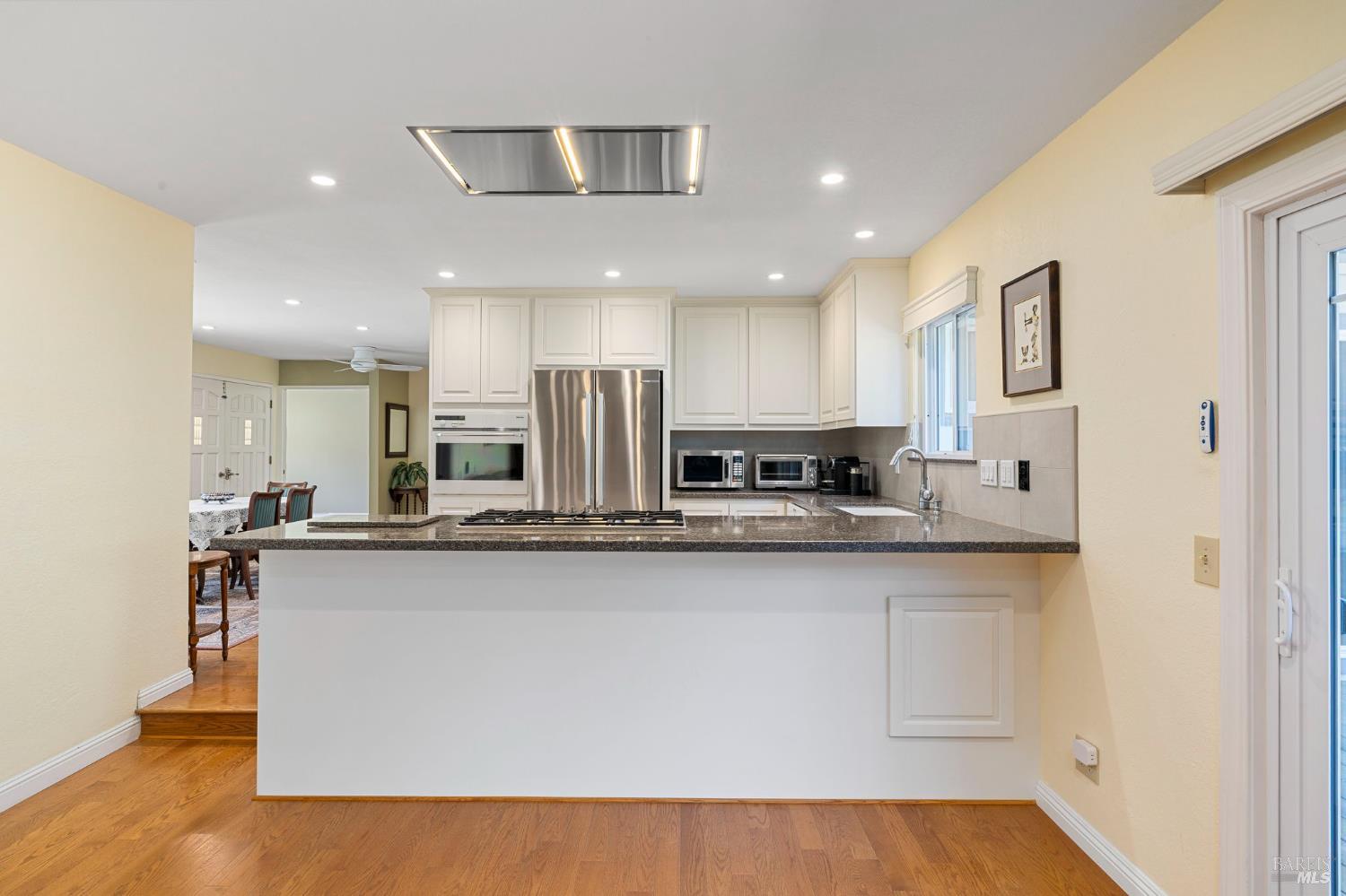 Detail Gallery Image 17 of 52 For 3429 Castlerock Ct, Santa Rosa,  CA 95404 - 4 Beds | 2 Baths
