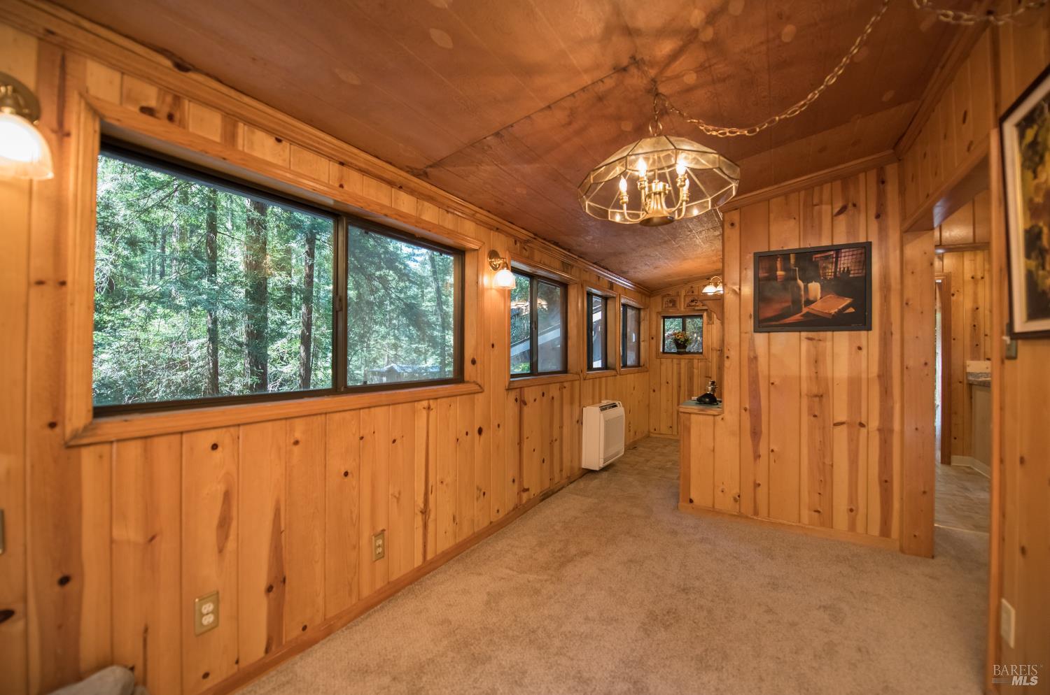 Detail Gallery Image 11 of 49 For 11917 Laurel Ave, Forestville,  CA 95436 - 3 Beds | 3 Baths