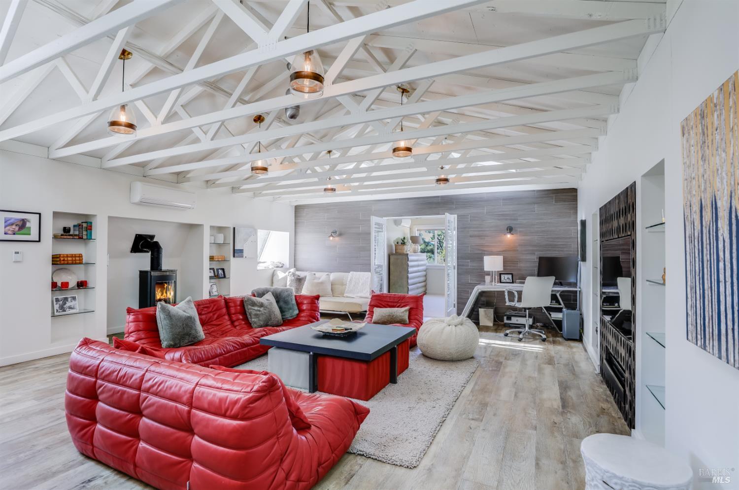 Detail Gallery Image 32 of 70 For 1067 Darms Ln, Napa,  CA 94558 - 5 Beds | 3 Baths