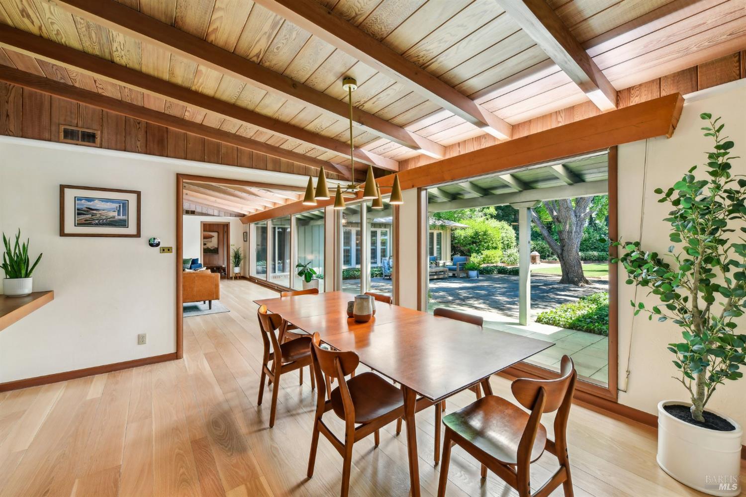Detail Gallery Image 11 of 70 For 349 Buck Ave, Vacaville,  CA 95688 - 3 Beds | 2/1 Baths