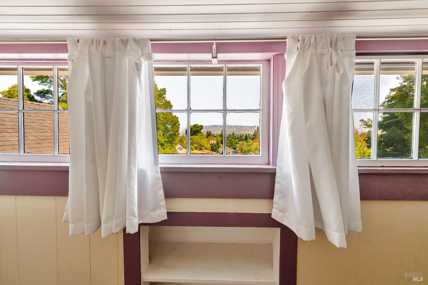 Detail Gallery Image 19 of 38 For 20 Laurel Ave, Petaluma,  CA 94952 - 2 Beds | 1 Baths