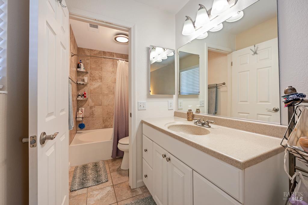 Detail Gallery Image 24 of 46 For 1405 Montana Pl, Rohnert Park,  CA 94928 - 4 Beds | 2/1 Baths