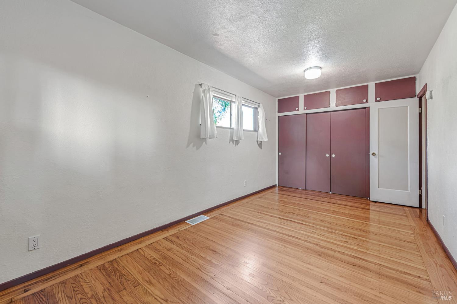 Detail Gallery Image 16 of 38 For 20 Laurel Ave, Petaluma,  CA 94952 - 2 Beds | 1 Baths
