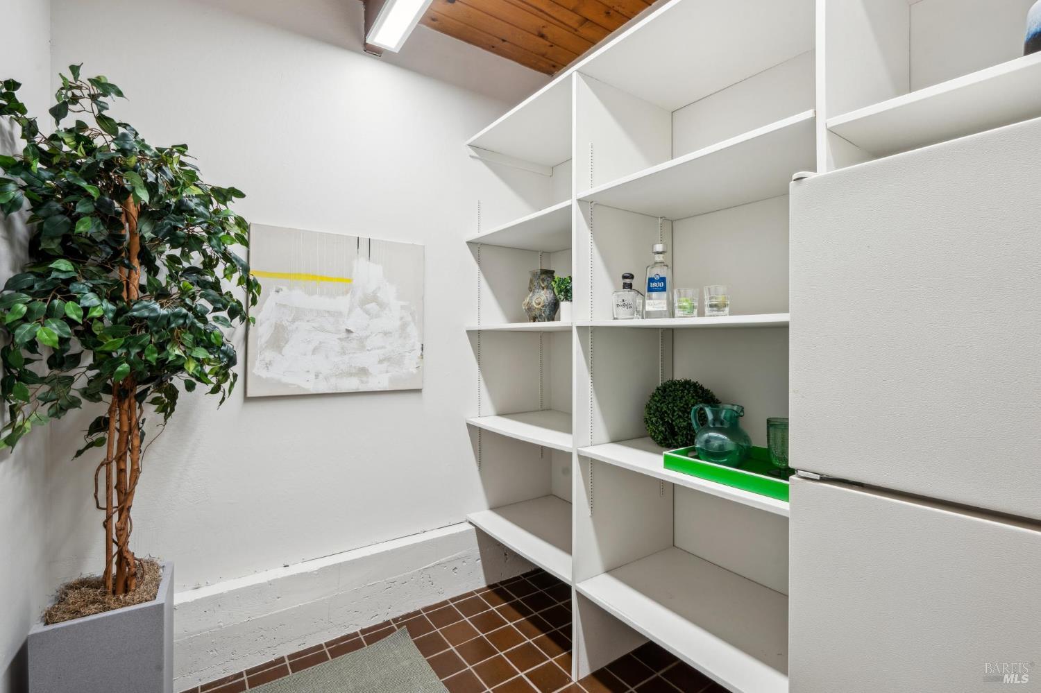 Detail Gallery Image 23 of 28 For 308 E Strawberry Dr, Mill Valley,  CA 94941 - 3 Beds | 2 Baths