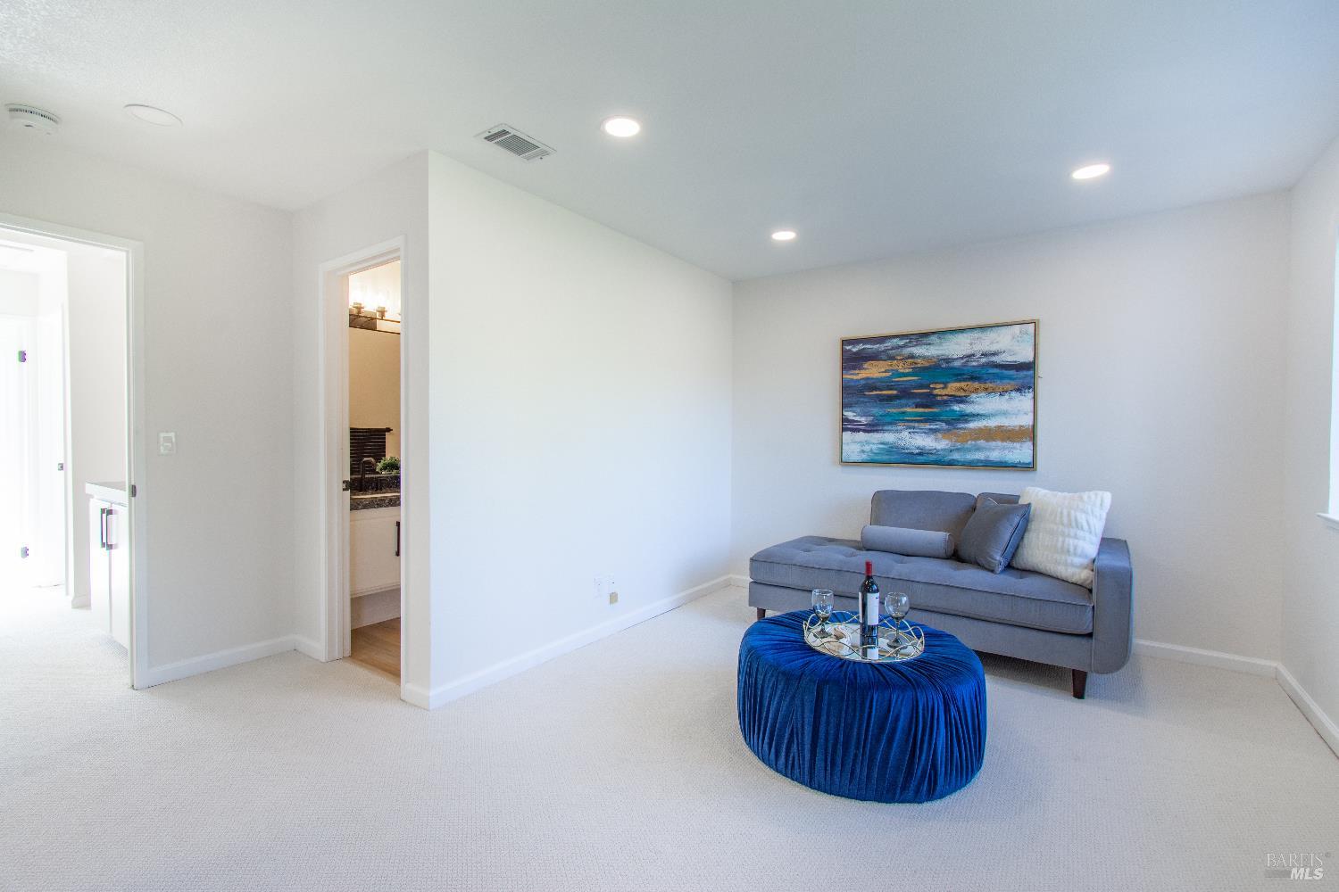 Detail Gallery Image 32 of 51 For 1986 Larchmont Cir, Fairfield,  CA 94534 - 3 Beds | 2/1 Baths