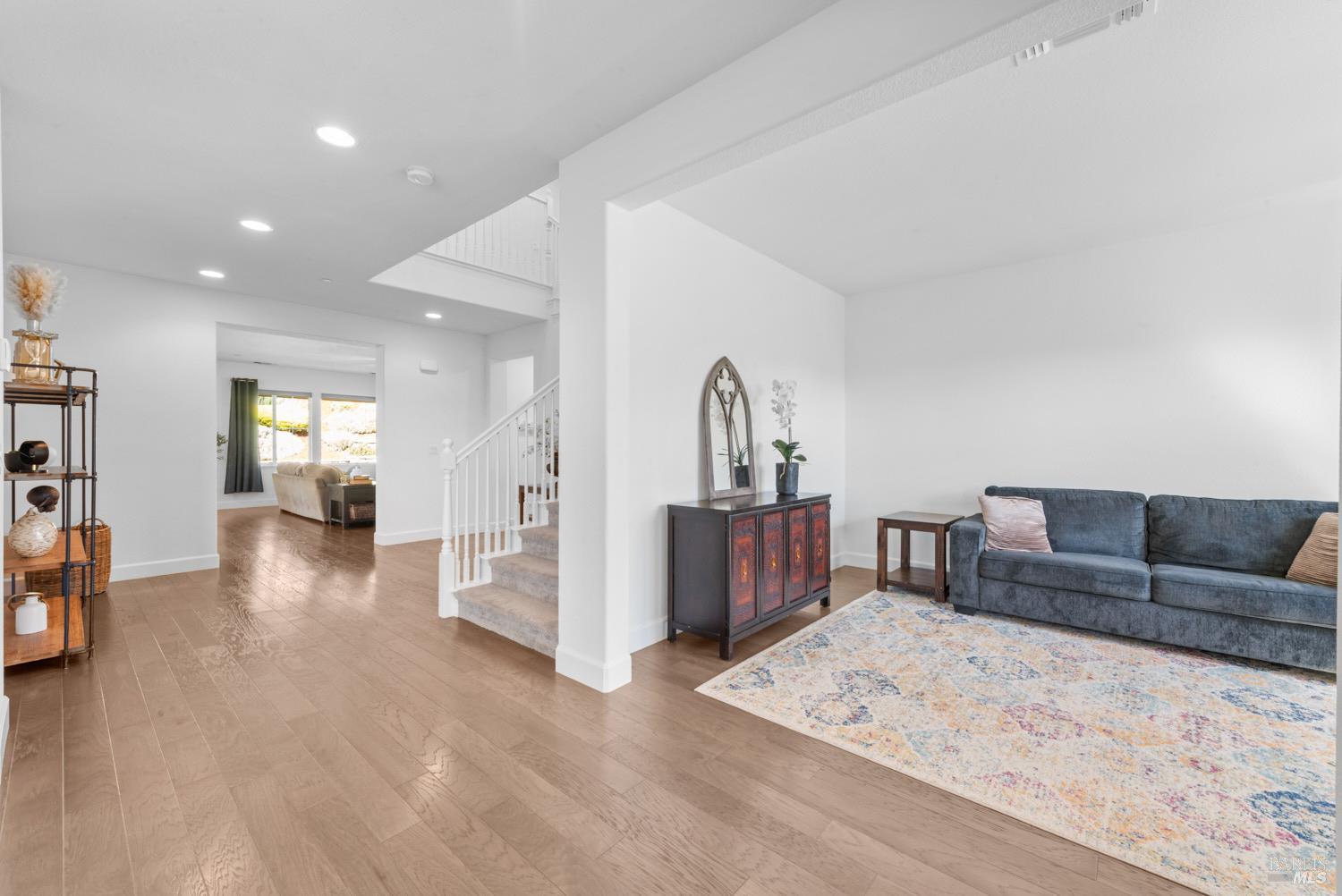 Detail Gallery Image 8 of 66 For 4012 Jade Crest Hill Way, Vacaville,  CA 95688 - 6 Beds | 4/1 Baths