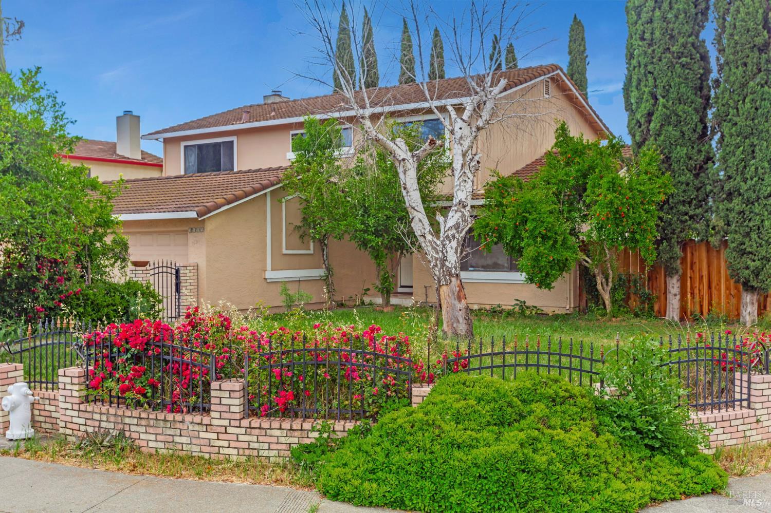 Detail Gallery Image 3 of 46 For 1001 Suffolk Way, Fairfield,  CA 94533 - 5 Beds | 3 Baths