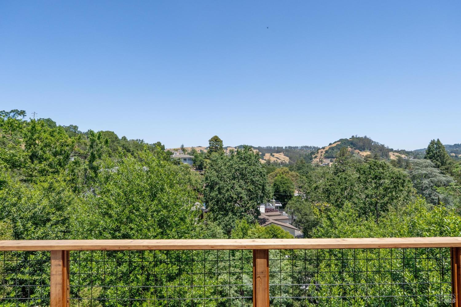 Detail Gallery Image 21 of 56 For 745 Redwood Rd, San Anselmo,  CA 94960 - 4 Beds | 3/1 Baths
