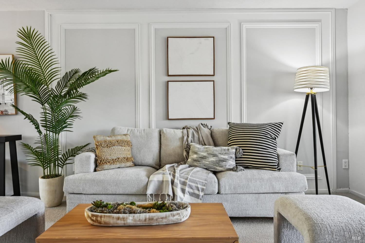 Detail Gallery Image 23 of 54 For 239 Knollwood Dr, San Rafael,  CA 94901 - 2 Beds | 2/1 Baths