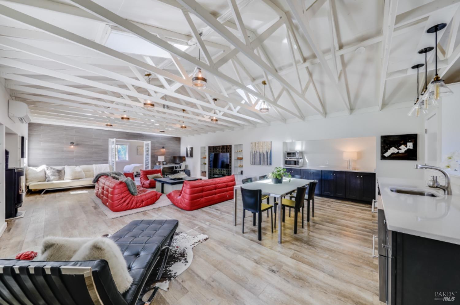 Detail Gallery Image 30 of 70 For 1067 Darms Ln, Napa,  CA 94558 - 5 Beds | 3 Baths