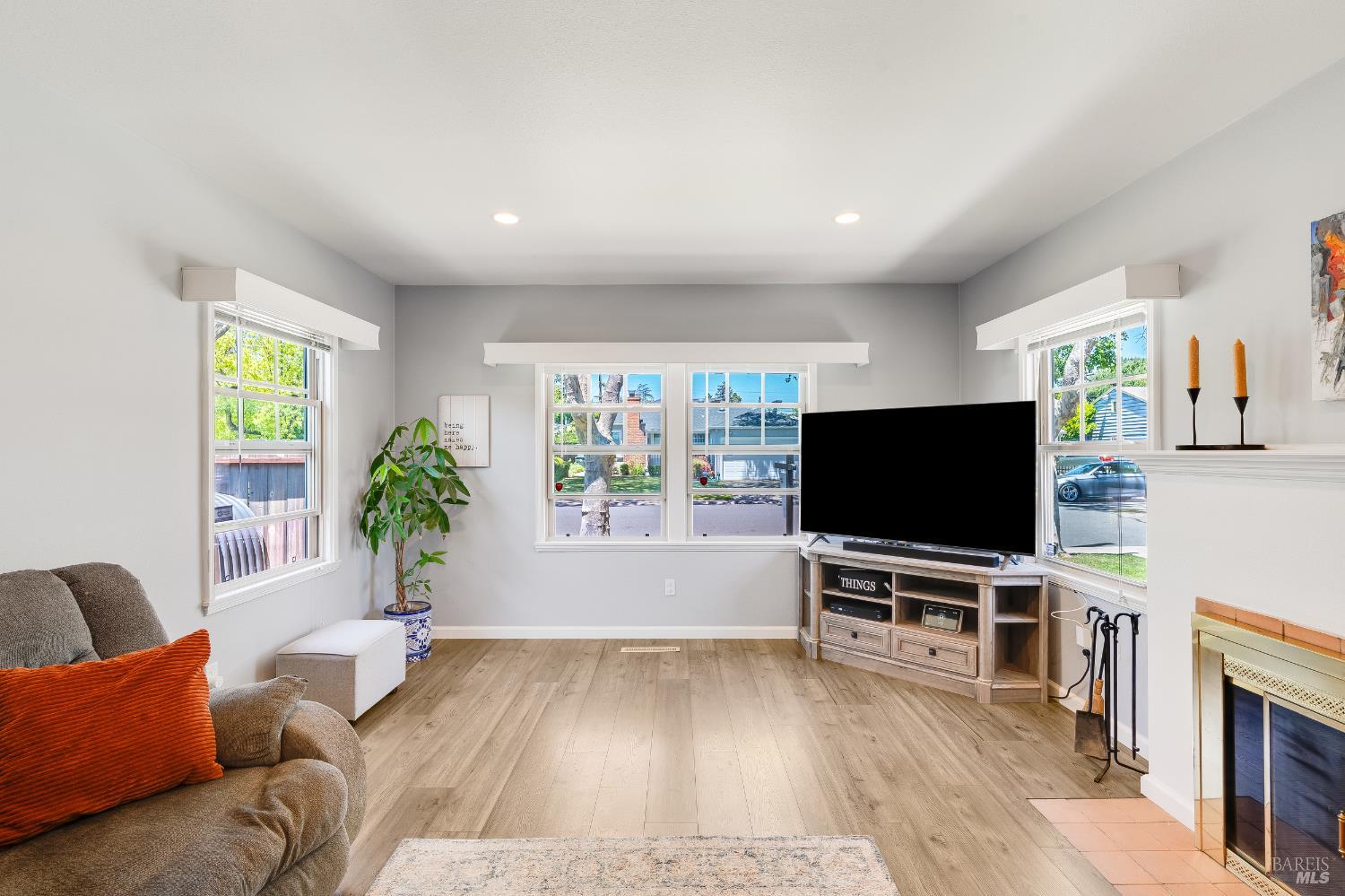 Detail Gallery Image 7 of 33 For 1225 Arkansas St, Vallejo,  CA 94590 - 2 Beds | 1 Baths