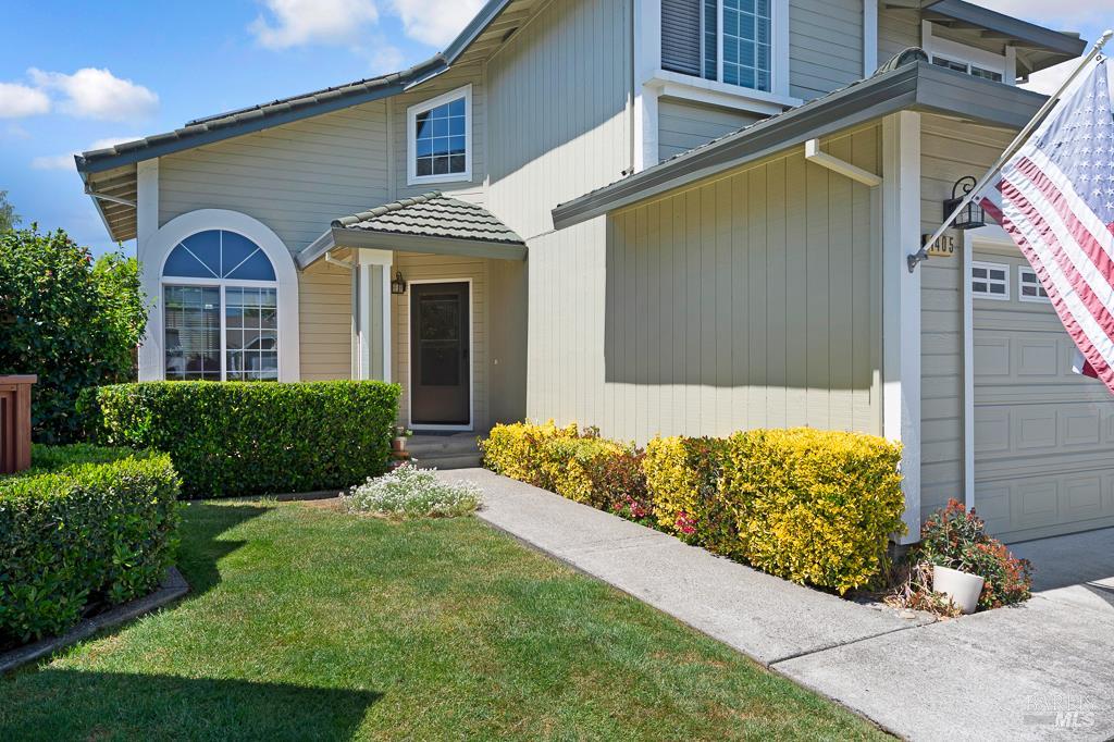 Detail Gallery Image 4 of 46 For 1405 Montana Pl, Rohnert Park,  CA 94928 - 4 Beds | 2/1 Baths