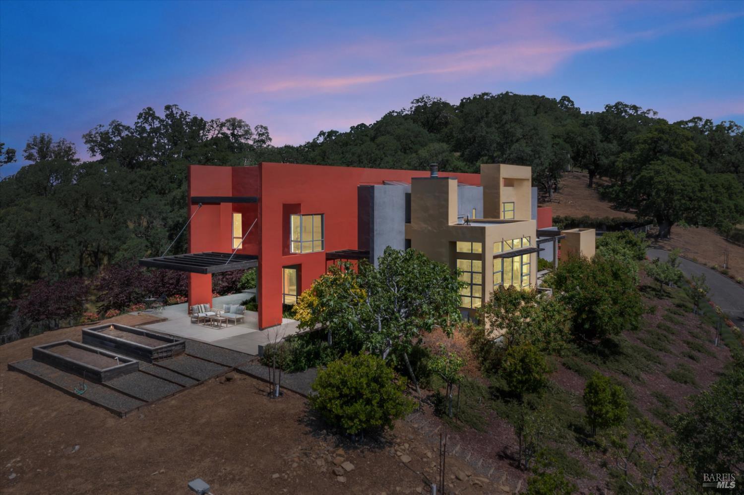 Detail Gallery Image 11 of 54 For 48 Longhorn Ridge Rd, Napa,  CA 94558 - 3 Beds | 3/1 Baths