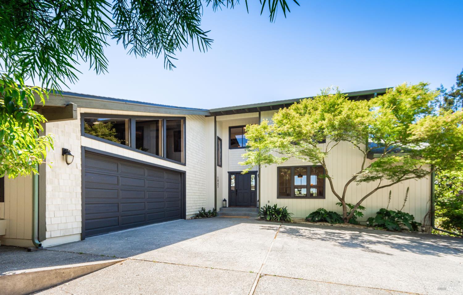 Detail Gallery Image 6 of 79 For 1043 La Quinta Ct, Napa,  CA 94559 - 4 Beds | 3/1 Baths