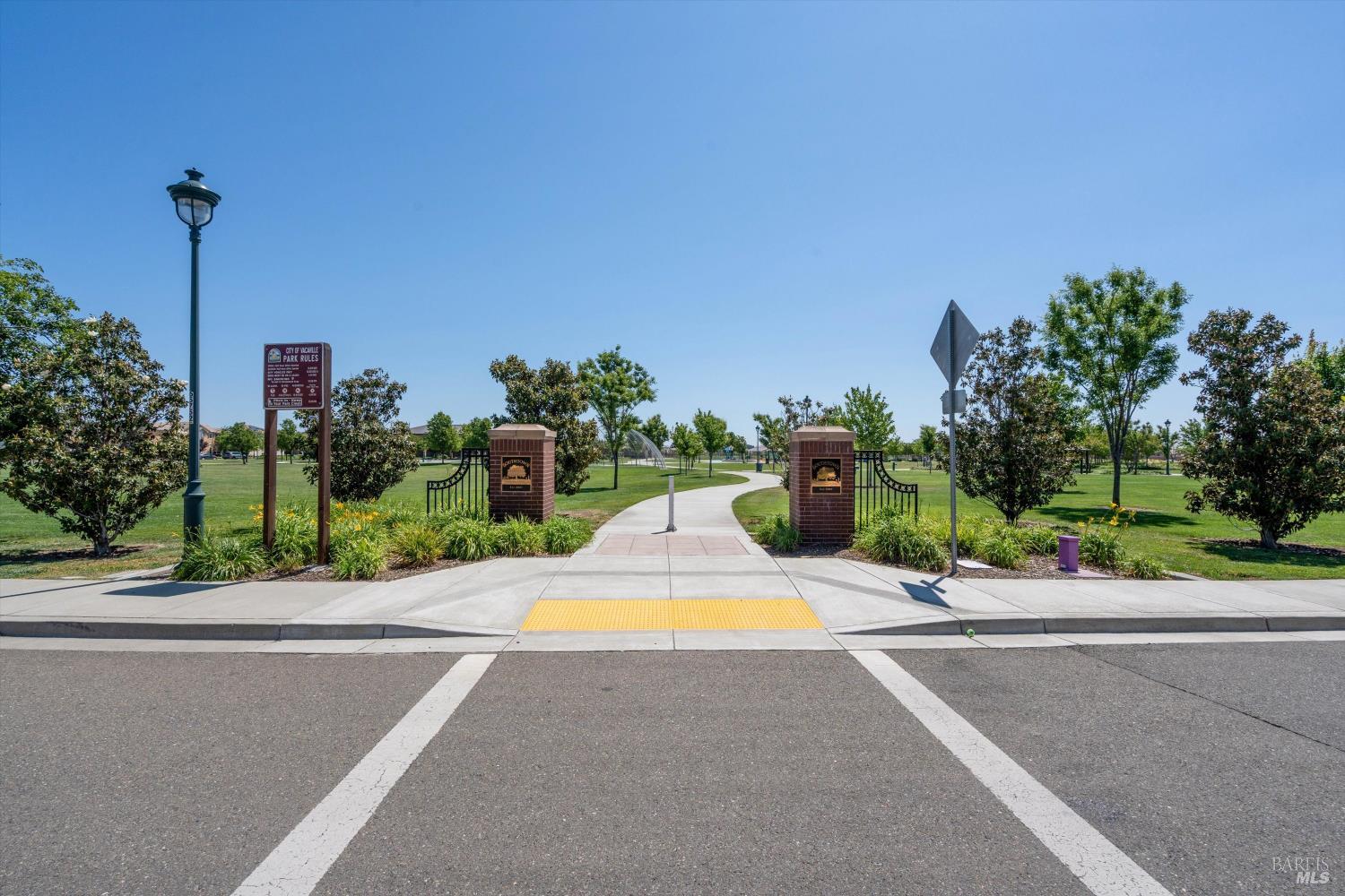 Detail Gallery Image 26 of 31 For 236 Cogburn Way, Vacaville,  CA 95687 - 5 Beds | 2/1 Baths