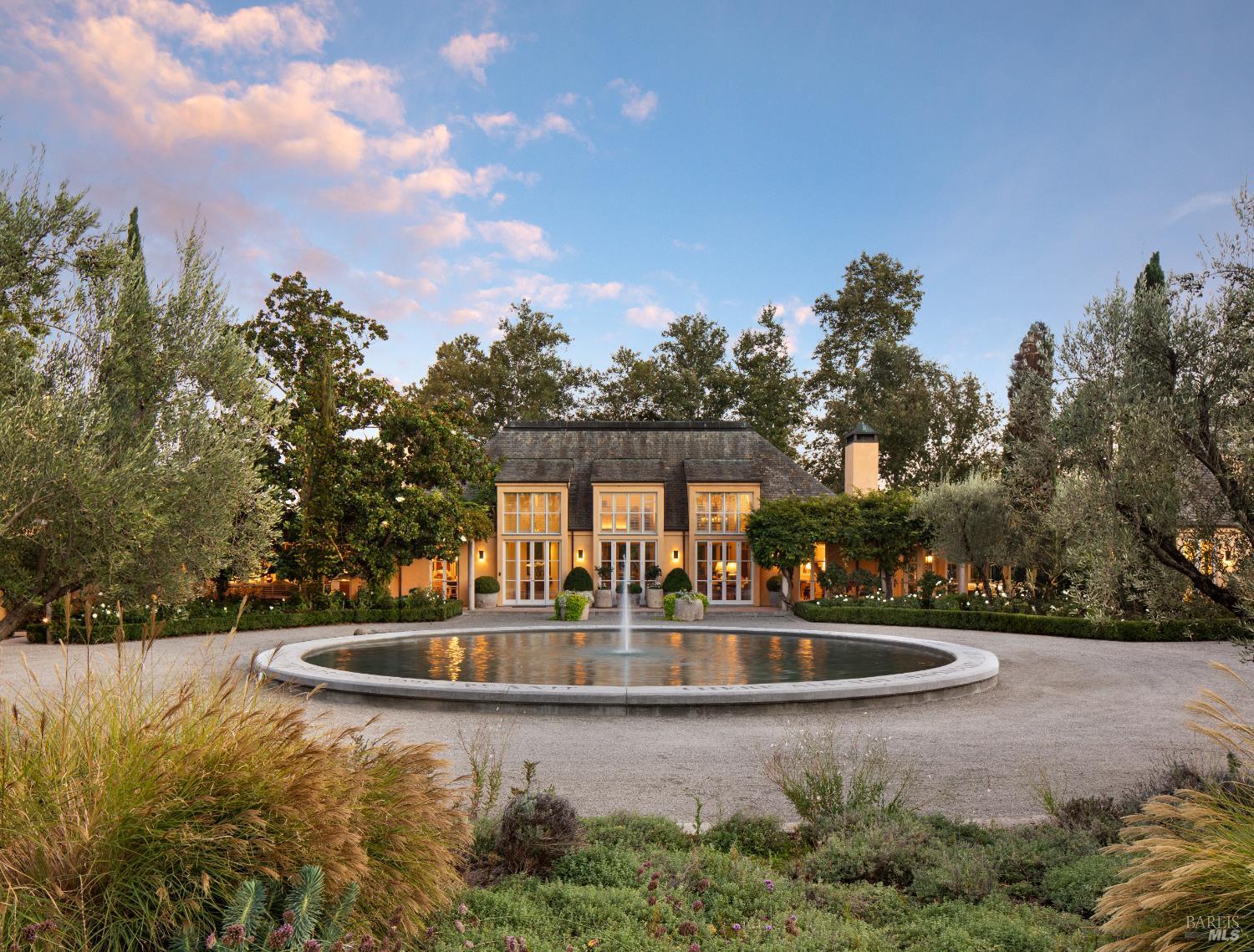 Detail Gallery Image 6 of 70 For 900 Rutherford Rd, Rutherford,  CA 94573 - 6 Beds | 6/1 Baths