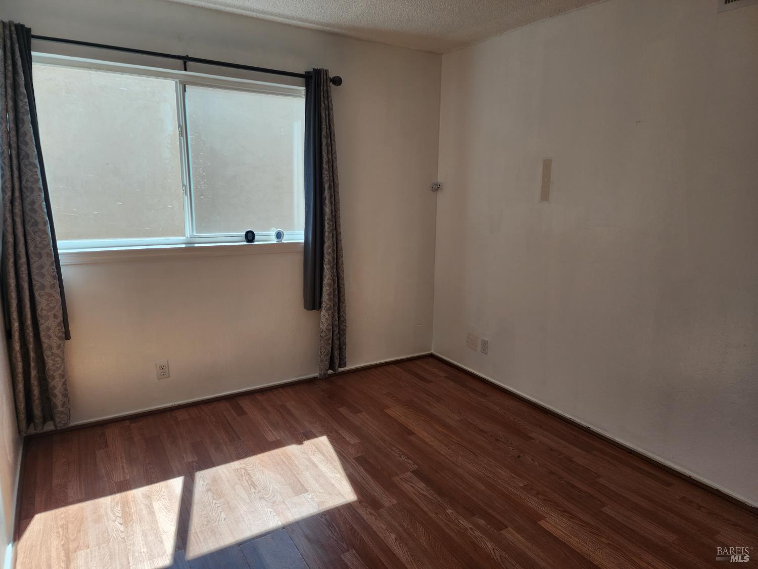 Detail Gallery Image 25 of 32 For 1863 Mini Dr, Vallejo,  CA 94589 - 3 Beds | 2 Baths