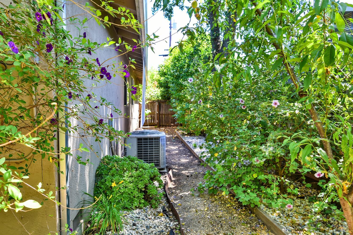 Detail Gallery Image 27 of 28 For 17884 San Carlos Dr, Sonoma,  CA 95476 - 4 Beds | 2 Baths
