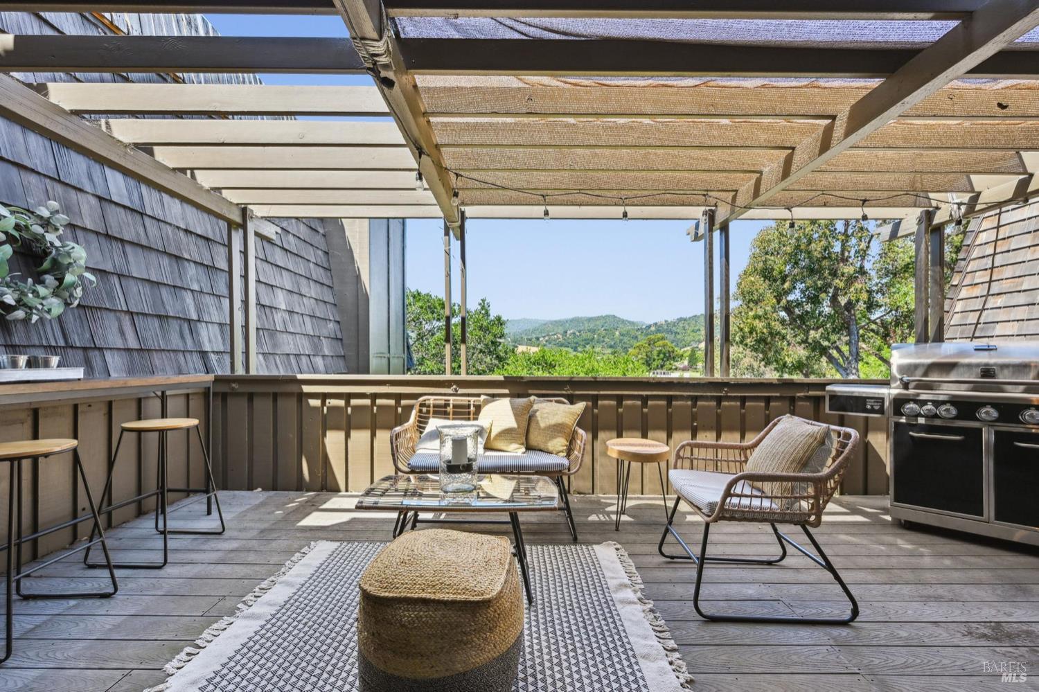Detail Gallery Image 25 of 54 For 239 Knollwood Dr, San Rafael,  CA 94901 - 2 Beds | 2/1 Baths