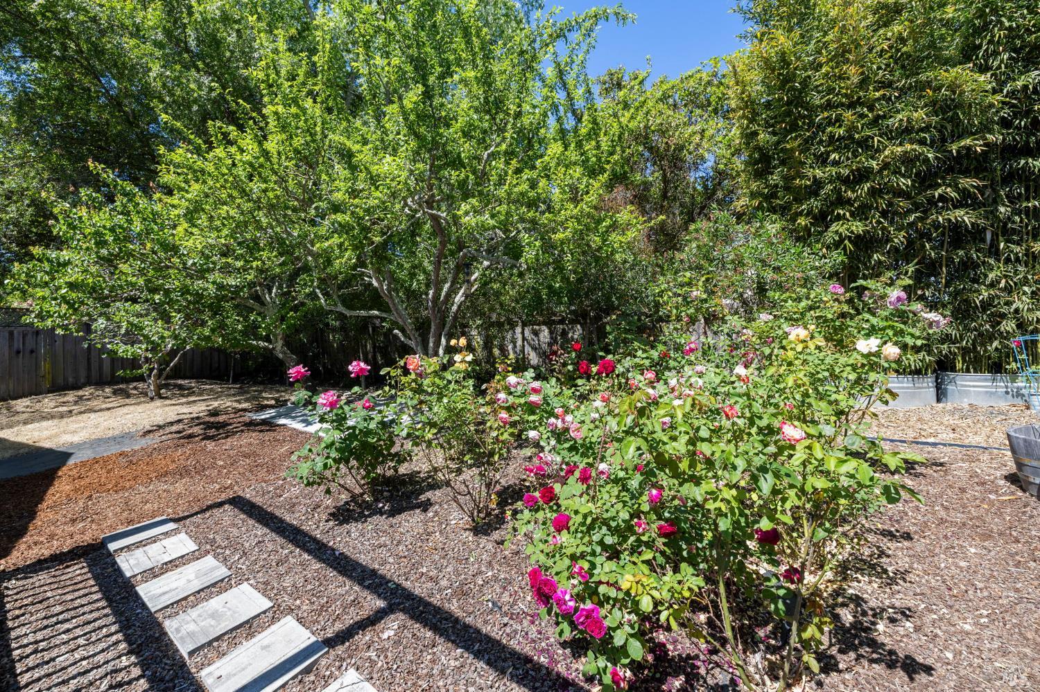 Detail Gallery Image 32 of 52 For 3429 Castlerock Ct, Santa Rosa,  CA 95404 - 4 Beds | 2 Baths
