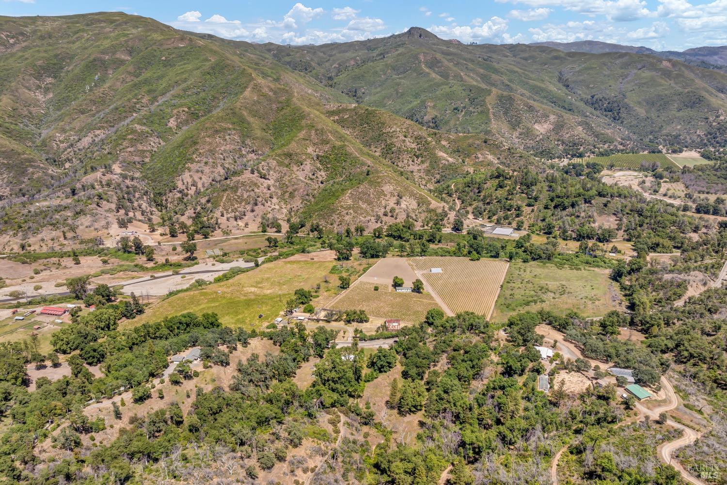 Detail Gallery Image 8 of 38 For 12255 Elk Mountain Rd, Upper Lake,  CA 95485 - 3 Beds | 2 Baths