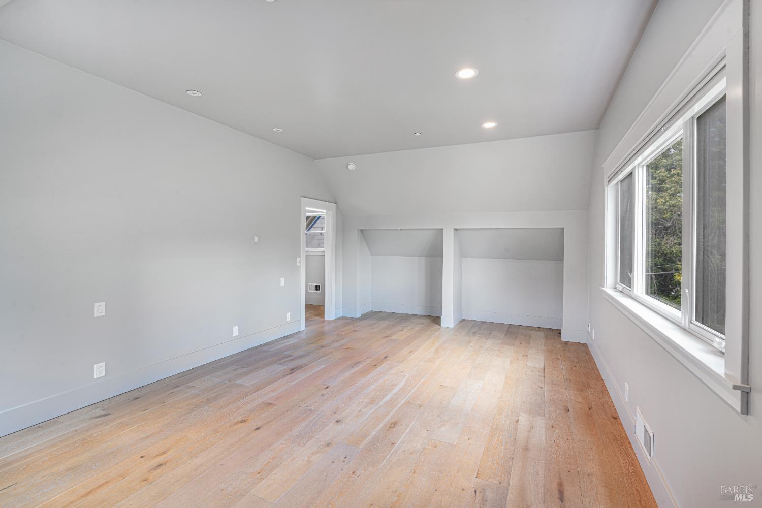 Detail Gallery Image 20 of 38 For 753 Humboldt St, Santa Rosa,  CA 95404 - 5 Beds | 3 Baths