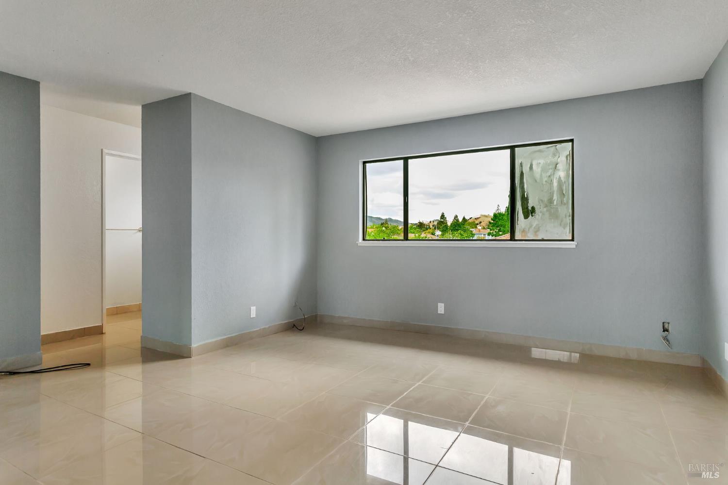 Detail Gallery Image 28 of 46 For 1001 Suffolk Way, Fairfield,  CA 94533 - 5 Beds | 3 Baths