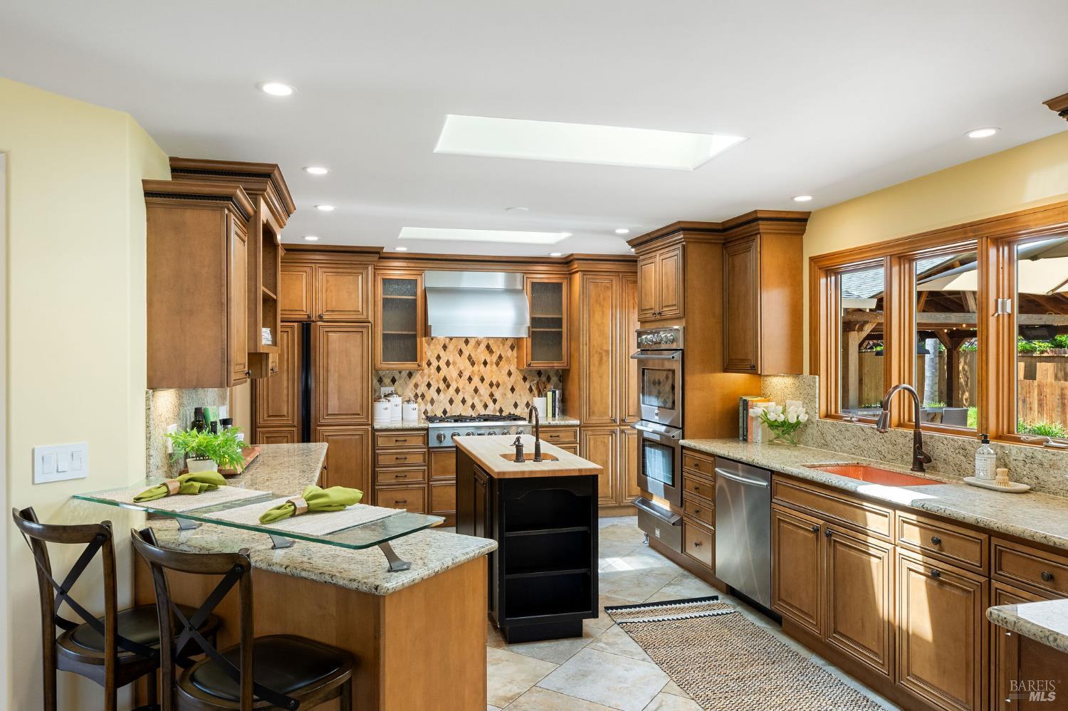 Detail Gallery Image 8 of 83 For 3936 Young Ave, Napa,  CA 94558 - 4 Beds | 2 Baths