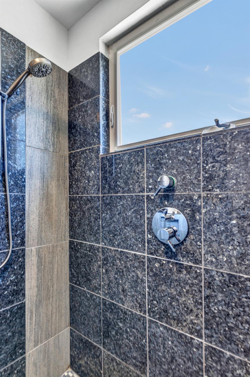 Detail Gallery Image 17 of 26 For 600 Buss Ave, Vallejo,  CA 94591 - 2 Beds | 1 Baths