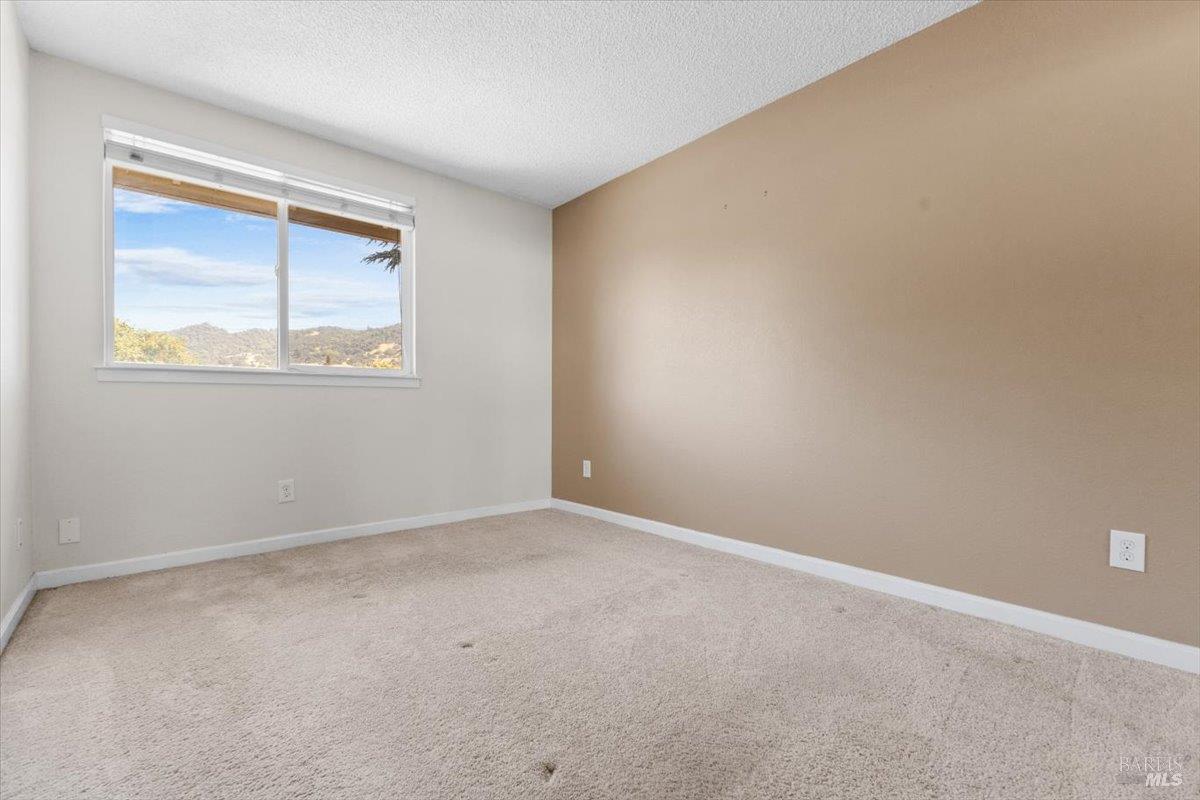 Detail Gallery Image 34 of 56 For 1503 Galaxy Ct, Rohnert Park,  CA 94928 - 4 Beds | 2/1 Baths