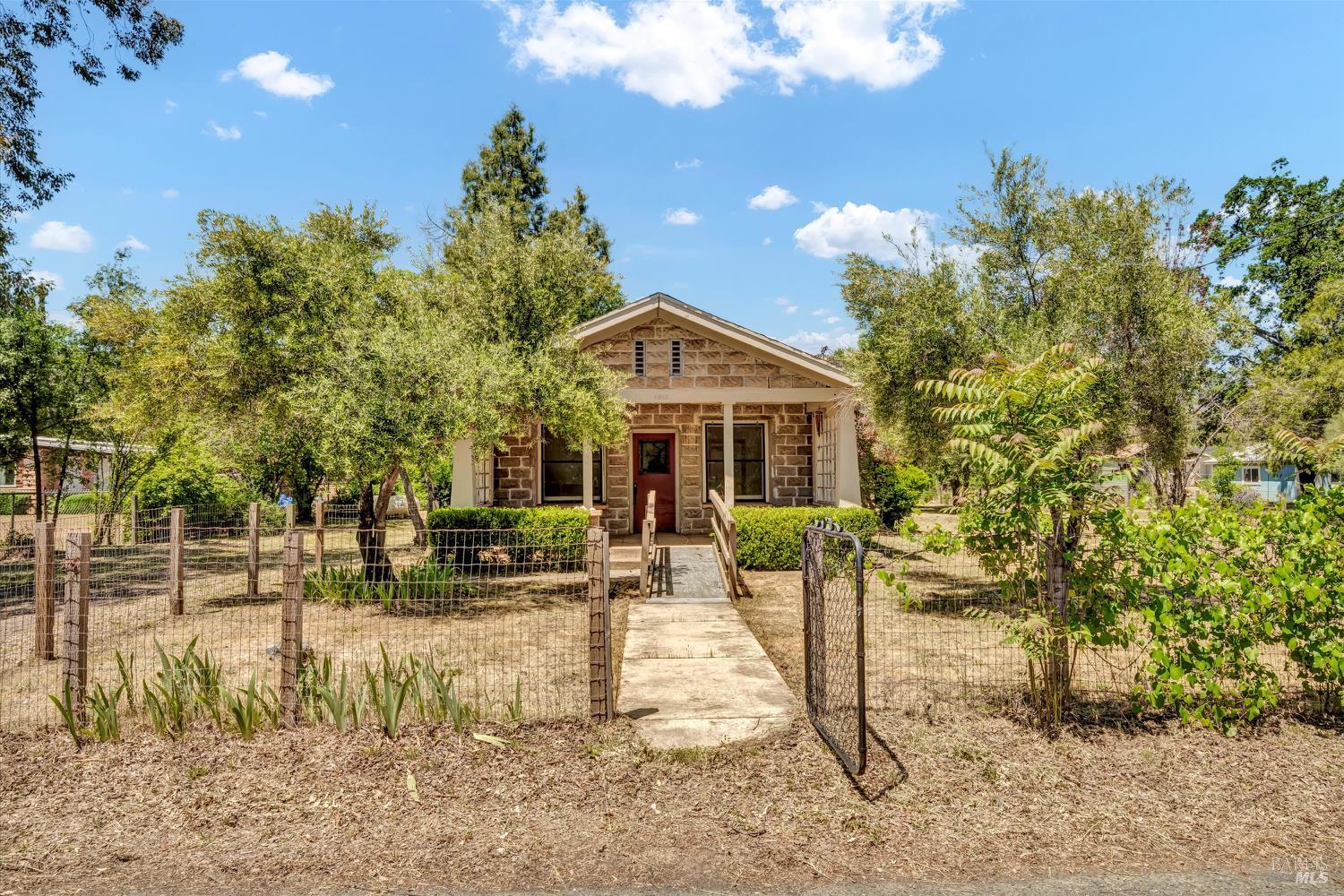 Detail Gallery Image 25 of 28 For 21345 Bush St, Middletown,  CA 95461 - 2 Beds | 1 Baths