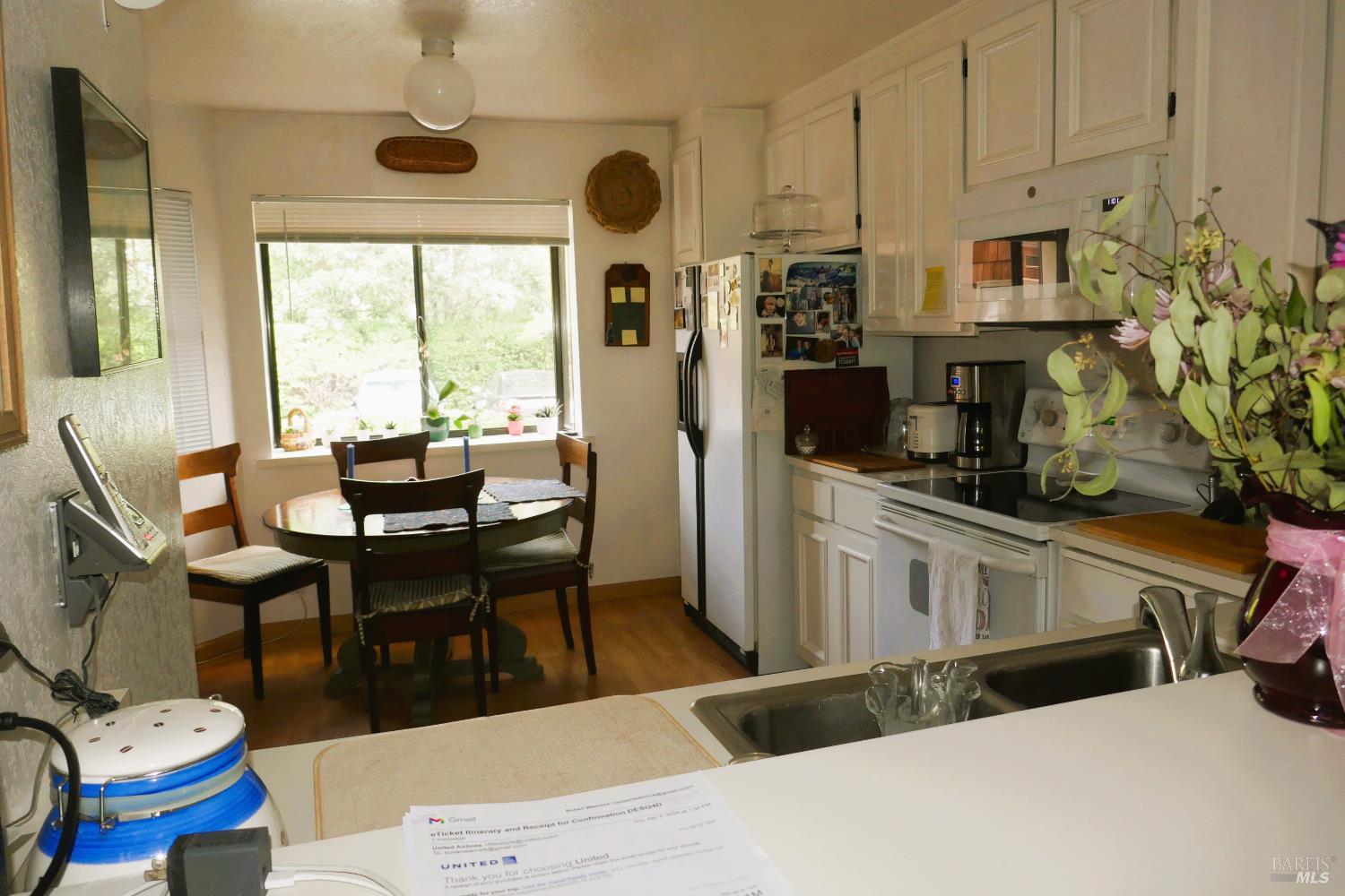 Detail Gallery Image 9 of 23 For 1025 Margaret Ct, Novato,  CA 94949 - 3 Beds | 2/1 Baths
