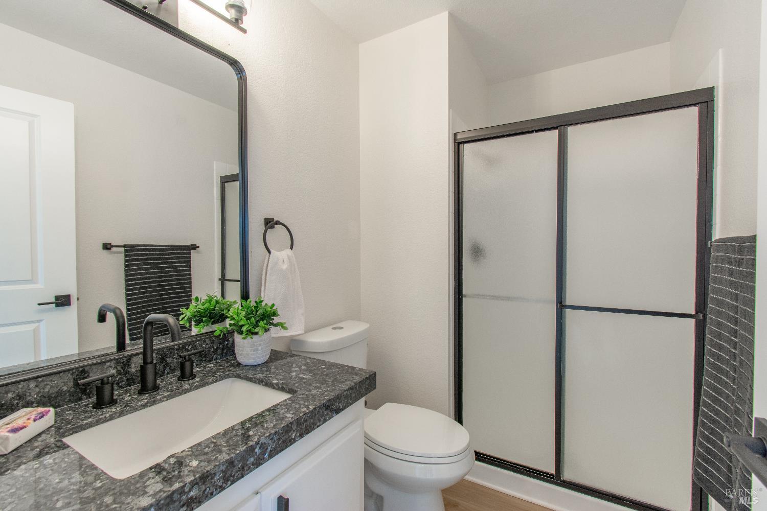 Detail Gallery Image 34 of 51 For 1986 Larchmont Cir, Fairfield,  CA 94534 - 3 Beds | 2/1 Baths