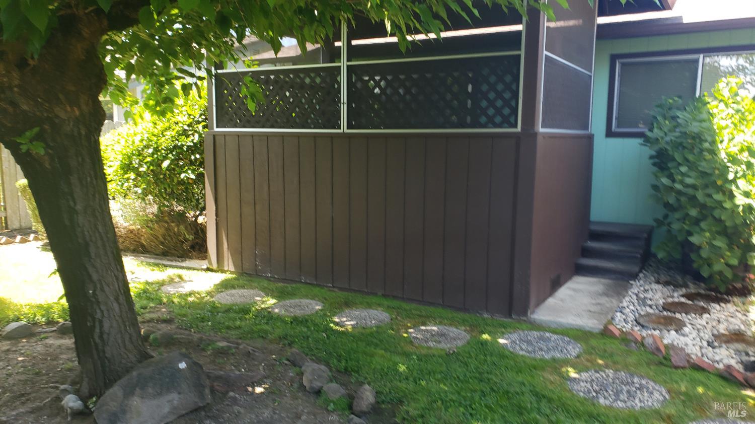 Detail Gallery Image 14 of 14 For 120 Heather Dr, Santa Rosa,  CA 95401 - 3 Beds | 2 Baths