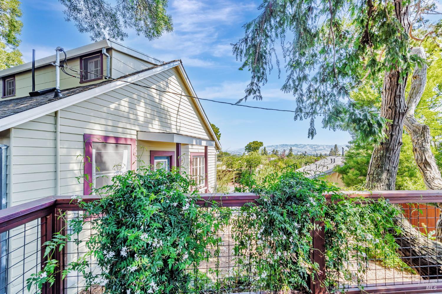 Detail Gallery Image 26 of 38 For 20 Laurel Ave, Petaluma,  CA 94952 - 2 Beds | 1 Baths