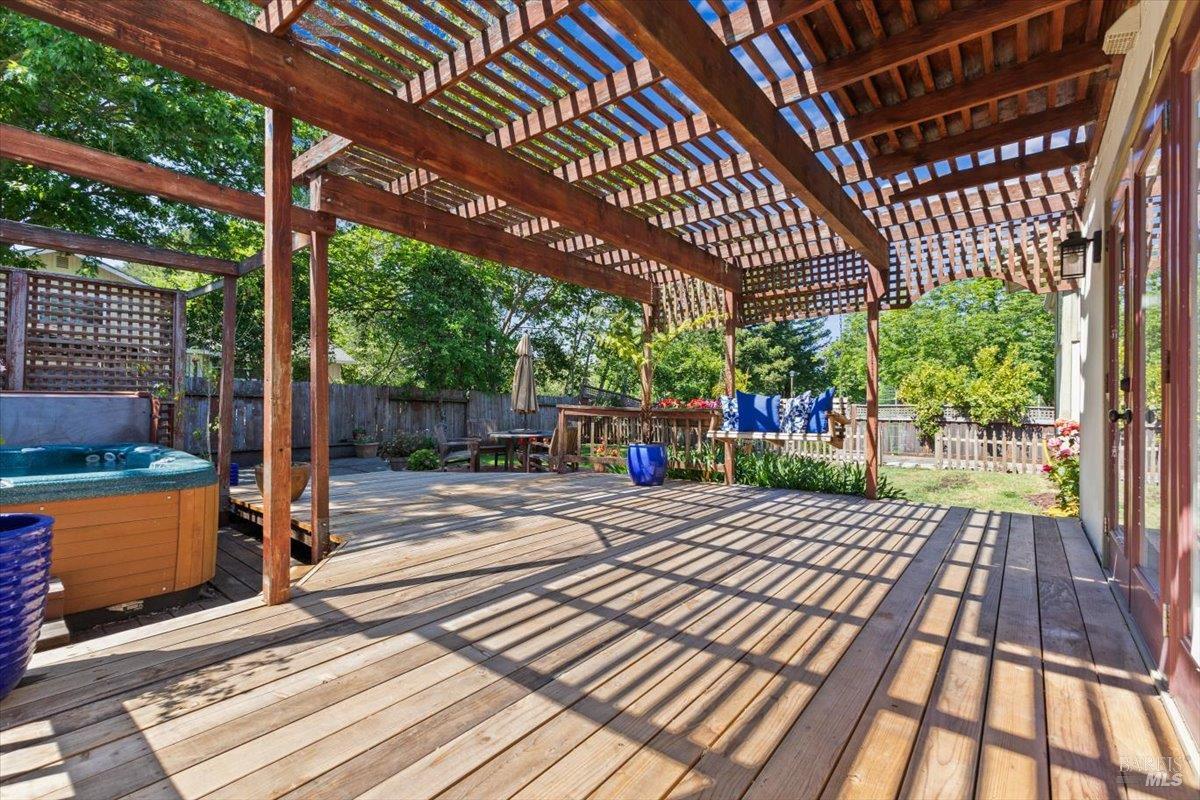 Detail Gallery Image 39 of 56 For 1503 Galaxy Ct, Rohnert Park,  CA 94928 - 4 Beds | 2/1 Baths