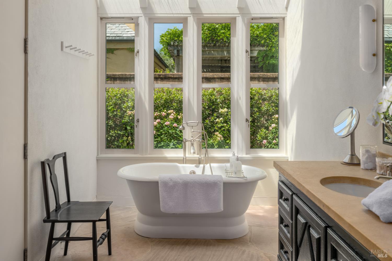 Detail Gallery Image 30 of 70 For 900 Rutherford Rd, Rutherford,  CA 94573 - 6 Beds | 6/1 Baths