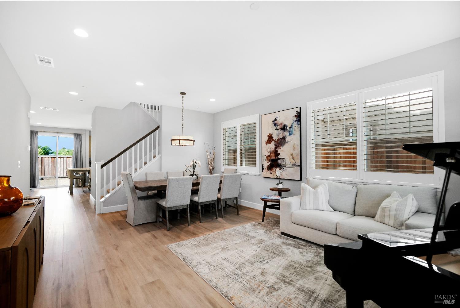 Detail Gallery Image 5 of 32 For 840 Allegro Ct, Fairfield,  CA 94534 - 4 Beds | 3/1 Baths