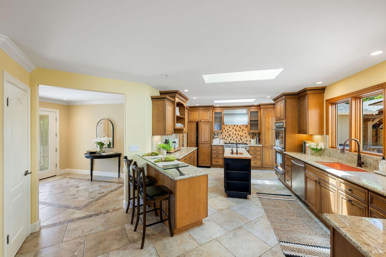 Detail Gallery Image 7 of 83 For 3936 Young Ave, Napa,  CA 94558 - 4 Beds | 2 Baths