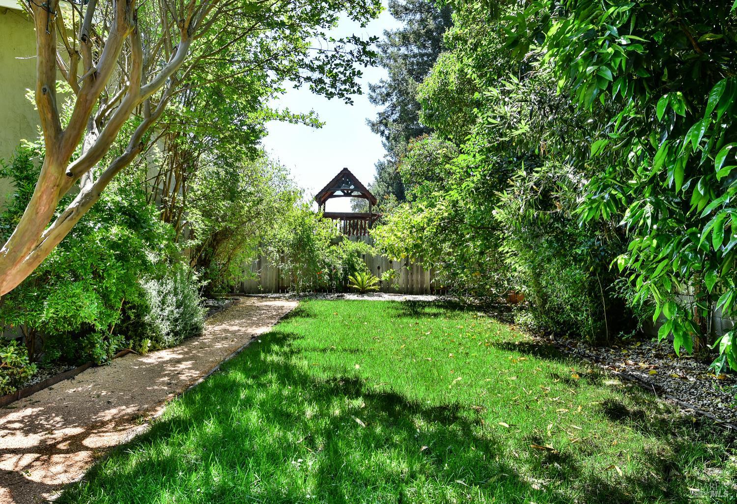 Detail Gallery Image 25 of 28 For 17884 San Carlos Dr, Sonoma,  CA 95476 - 4 Beds | 2 Baths