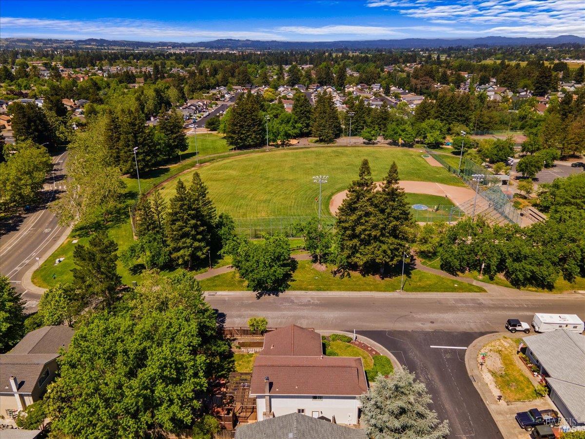 Detail Gallery Image 51 of 56 For 1503 Galaxy Ct, Rohnert Park,  CA 94928 - 4 Beds | 2/1 Baths
