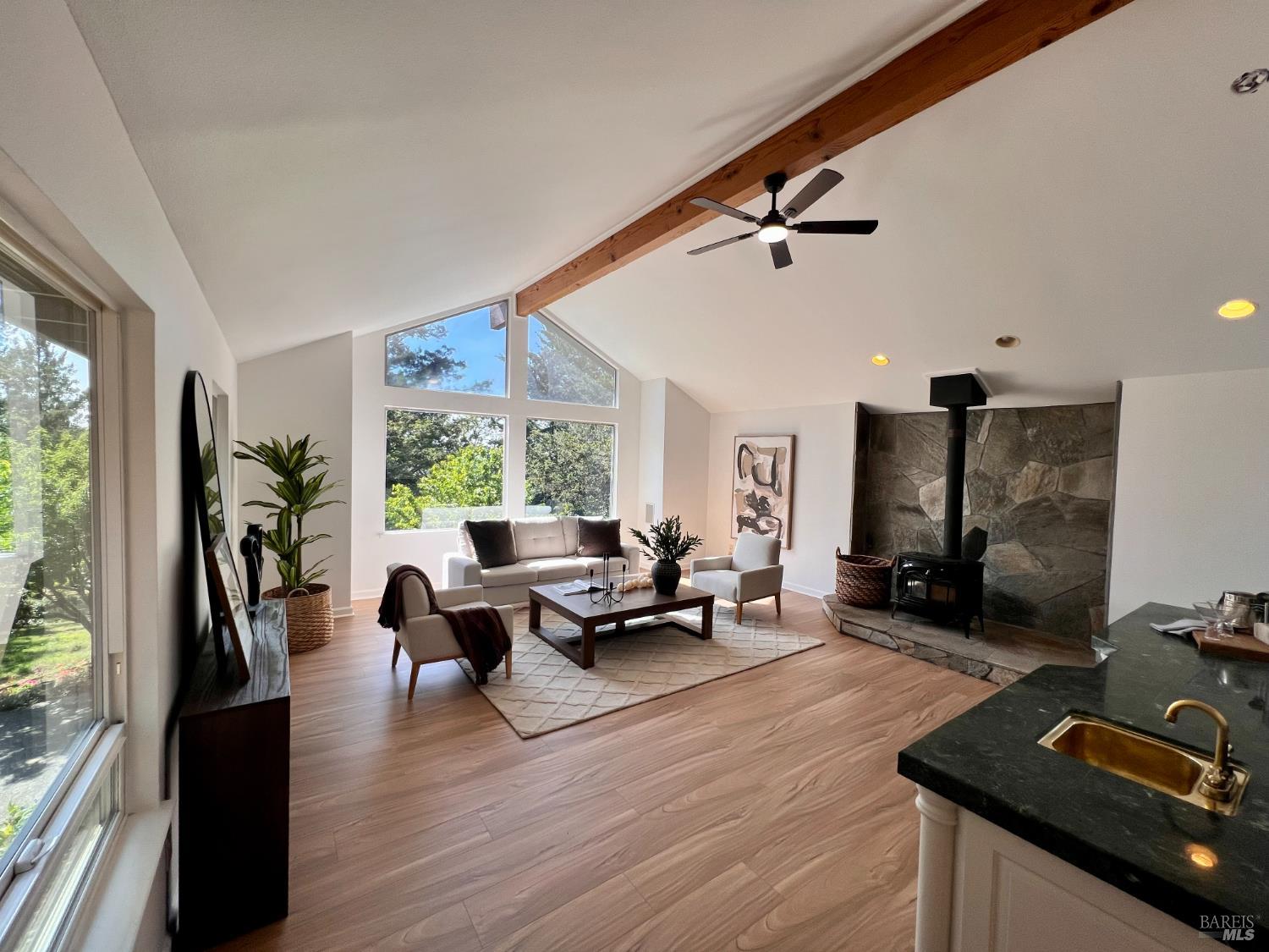 Detail Gallery Image 1 of 33 For 4383 Parker Hill Rd, Santa Rosa,  CA 95404 - 3 Beds | 3 Baths