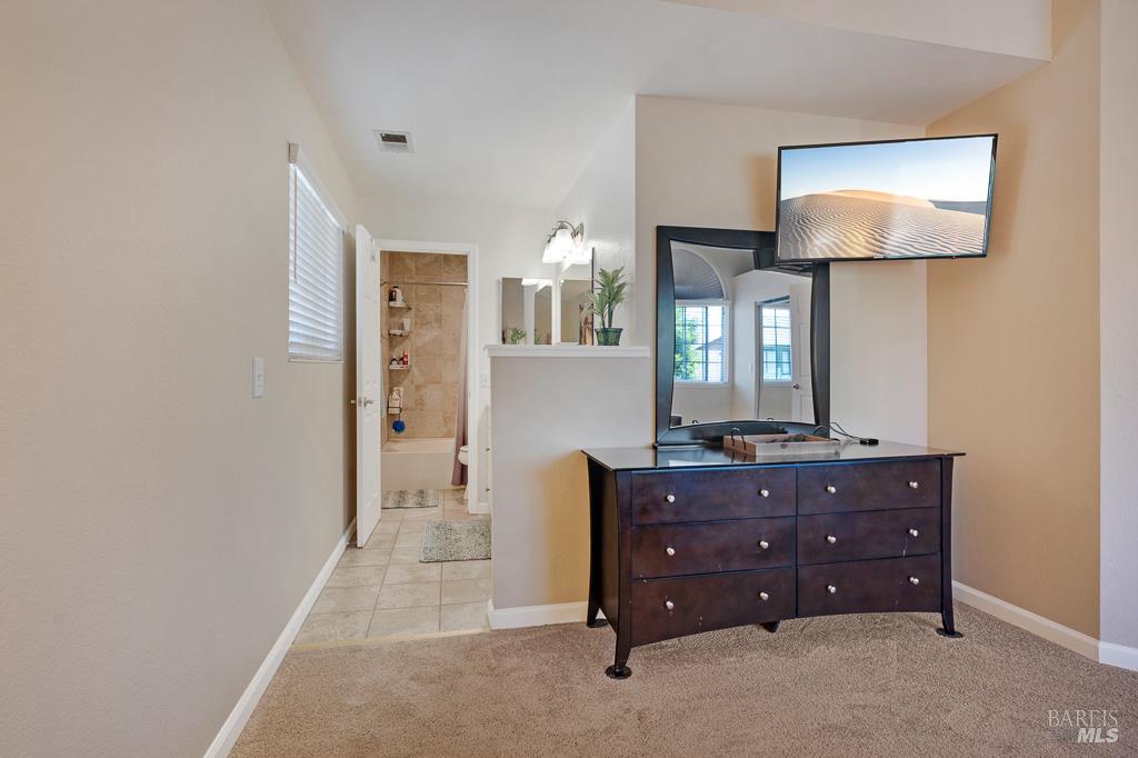 Detail Gallery Image 23 of 46 For 1405 Montana Pl, Rohnert Park,  CA 94928 - 4 Beds | 2/1 Baths
