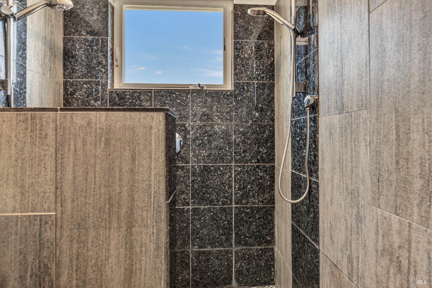 Detail Gallery Image 7 of 26 For 600 Buss Ave, Vallejo,  CA 94591 - 2 Beds | 1 Baths
