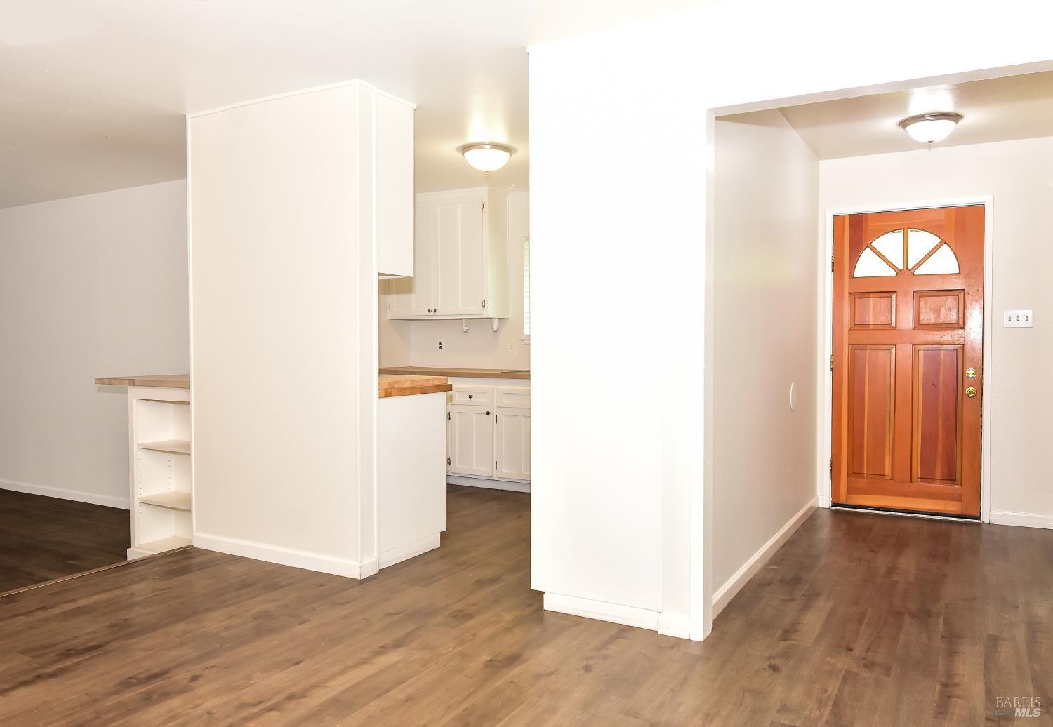 Detail Gallery Image 6 of 28 For 17884 San Carlos Dr, Sonoma,  CA 95476 - 4 Beds | 2 Baths