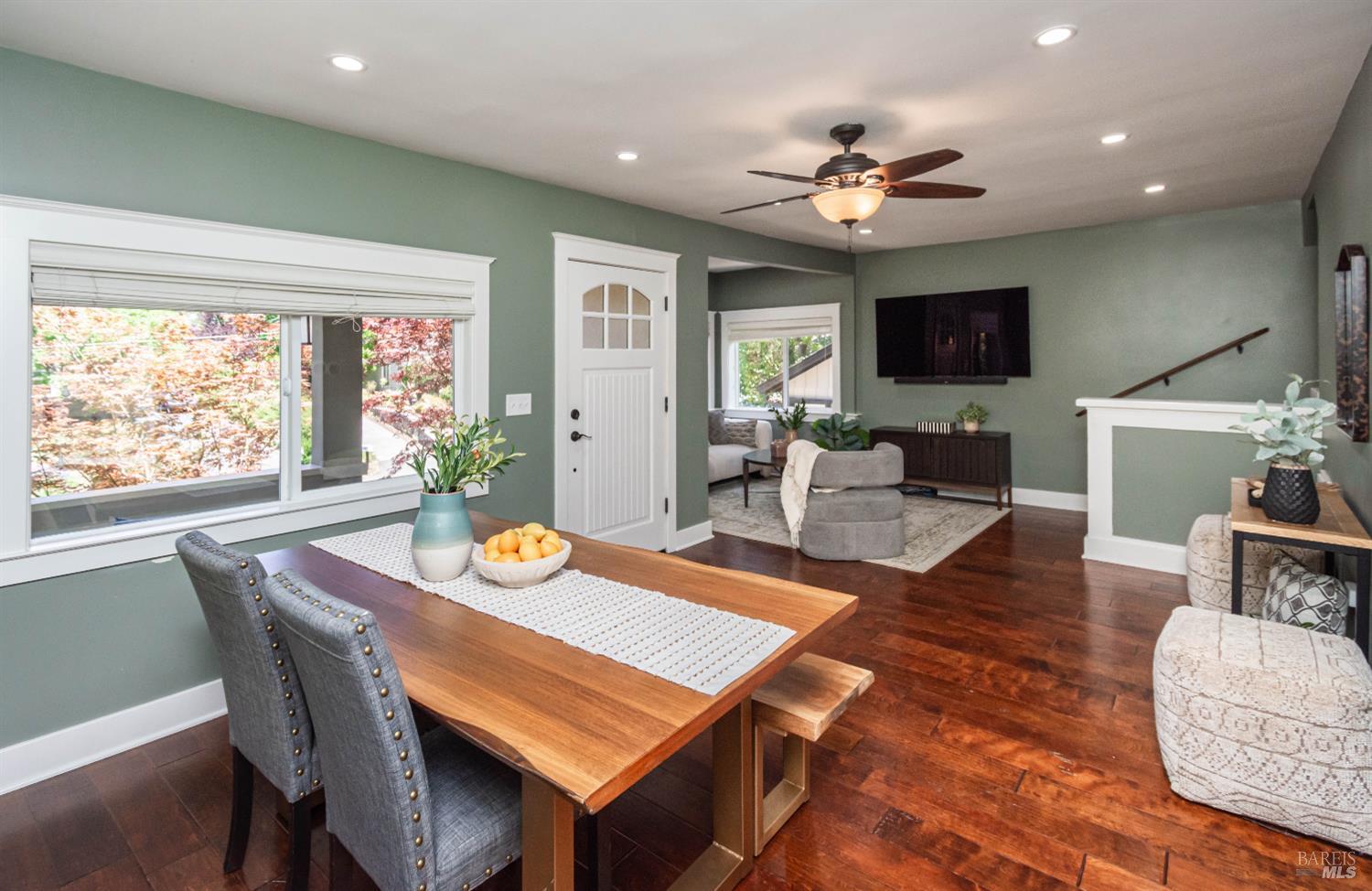 Detail Gallery Image 10 of 53 For 225 Berna Ave, Napa,  CA 94559 - 3 Beds | 2/1 Baths