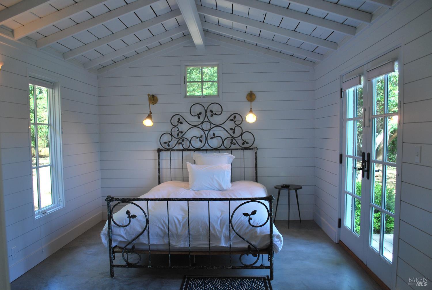 Detail Gallery Image 41 of 50 For 1801 Bodega Ave, Petaluma,  CA 94952 - 5 Beds | 2/1 Baths