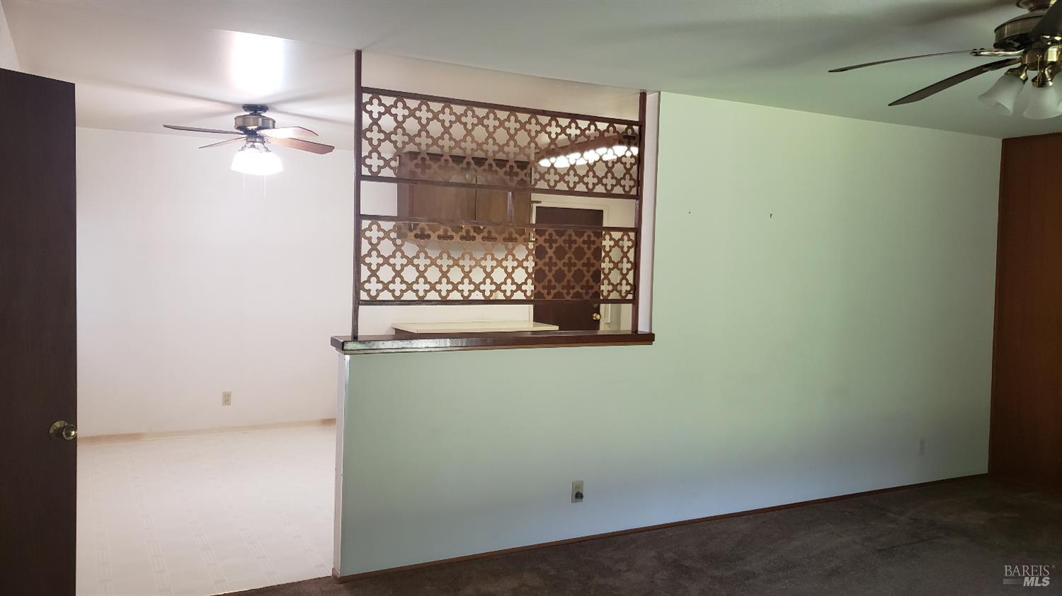 Detail Gallery Image 6 of 14 For 120 Heather Dr, Santa Rosa,  CA 95401 - 3 Beds | 2 Baths