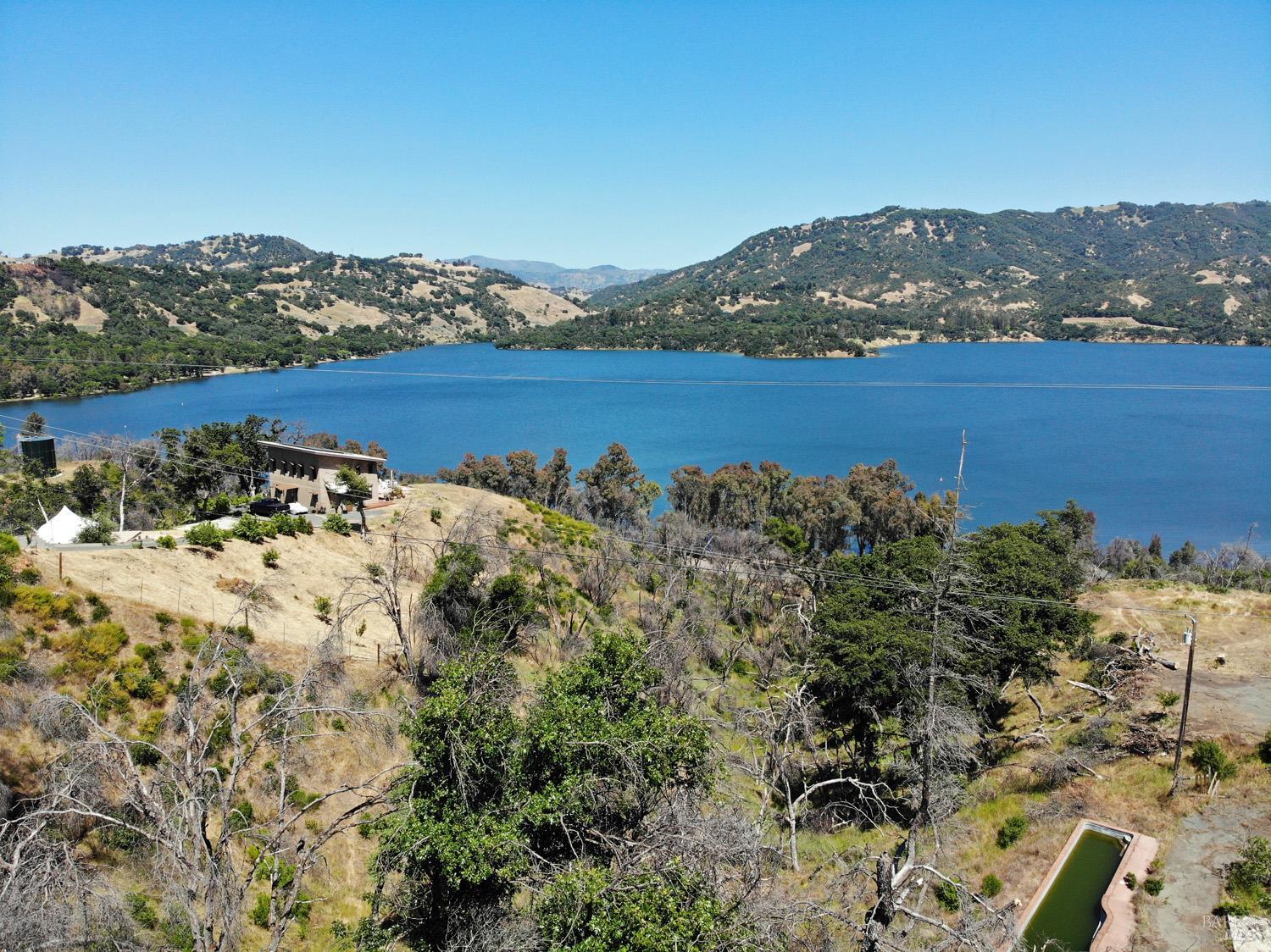 Detail Gallery Image 2 of 14 For 5875 Lake Ridge Dr, Ukiah,  CA 95482 - – Beds | – Baths