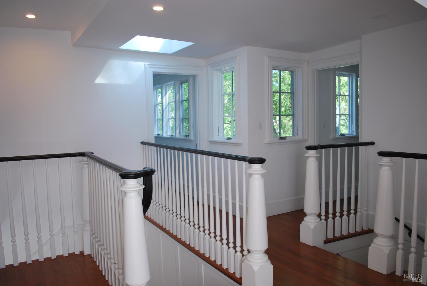 Detail Gallery Image 22 of 50 For 1801 Bodega Ave, Petaluma,  CA 94952 - 5 Beds | 2/1 Baths